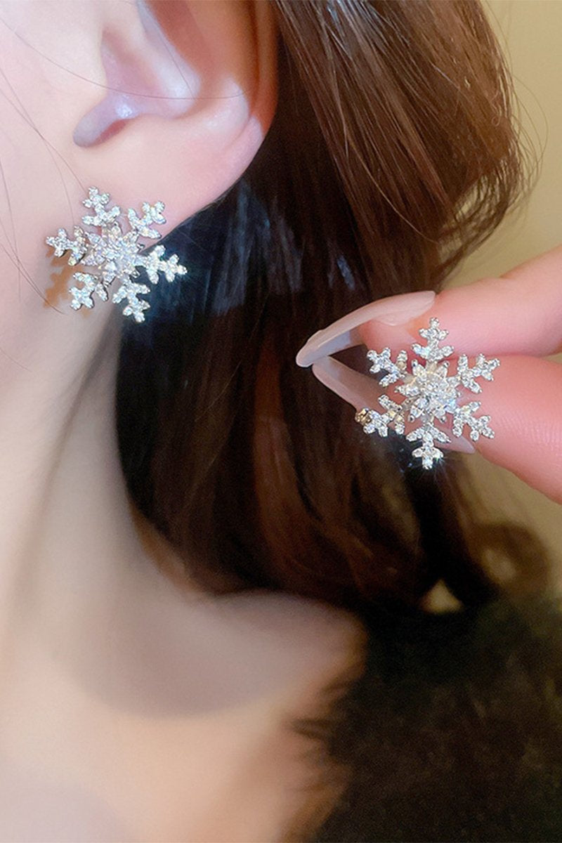 SNOW STUD EARRINGS