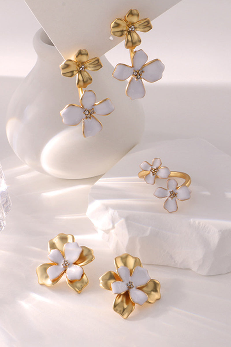 FLOWER DESIGN EARRINGS