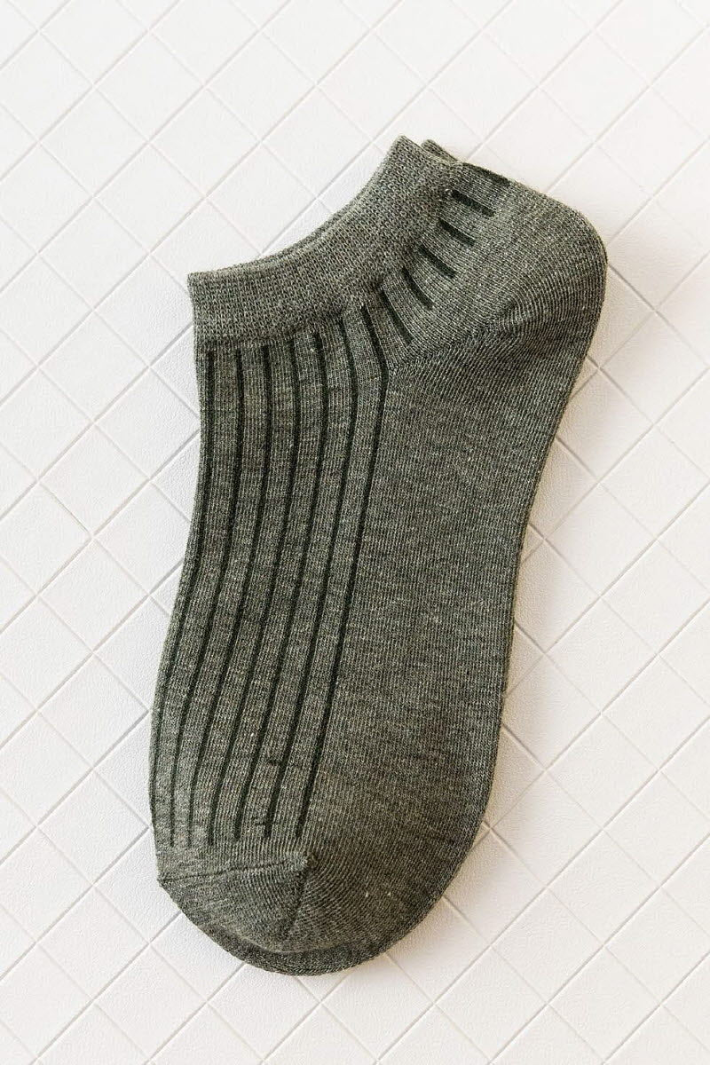 SOLID COLOR BREATHABLE COTTON SOCKS