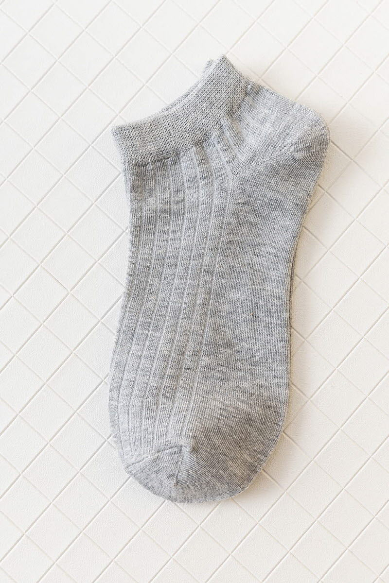 SOLID COLOR BREATHABLE COTTON SOCKS