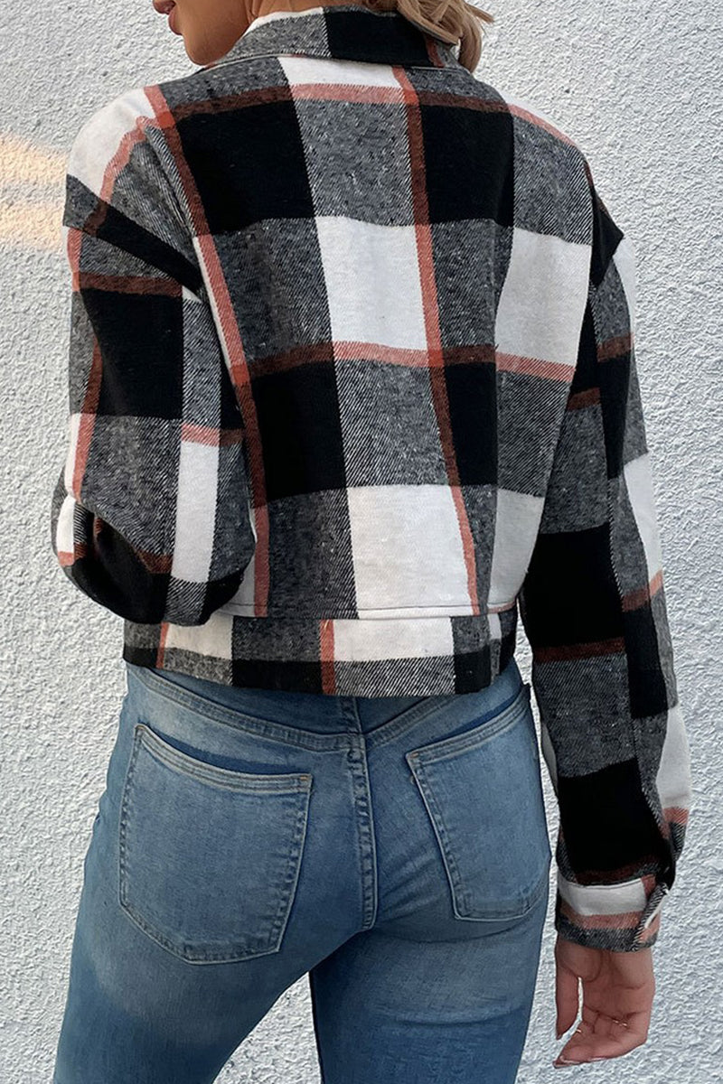 WOMEN PLAID PATTERN BUTTONED CROP JACKET