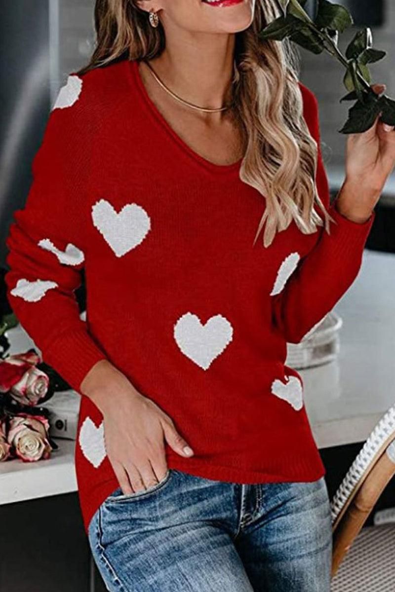 WOMEN HEART PRINTING LOOSE FIT KNIT SWEATER - Doublju