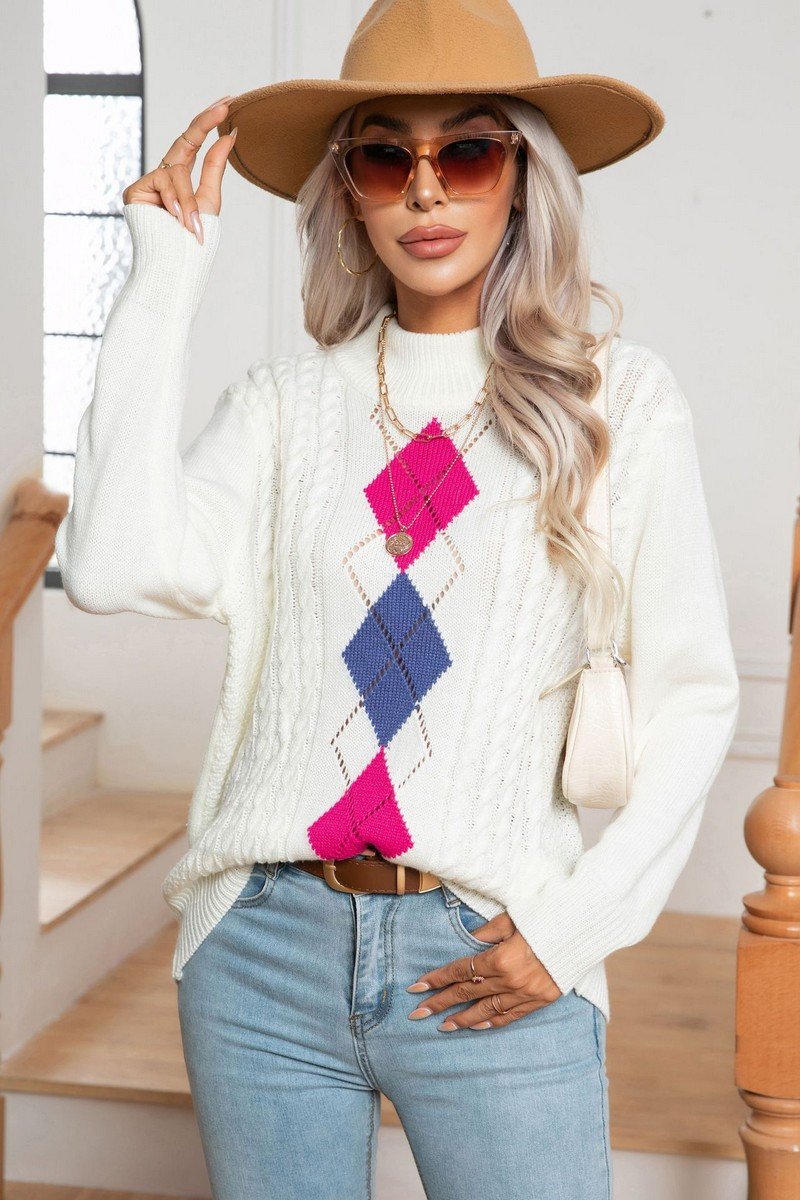 WOMEN COLOR MATCHING DIAMOND TWIST SWEATER