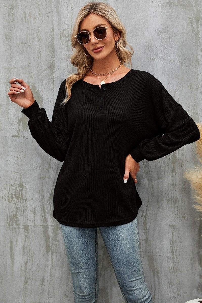 WOMEN LOOSE FIT HENLEY NECK RIBBED PULLOVER TEE