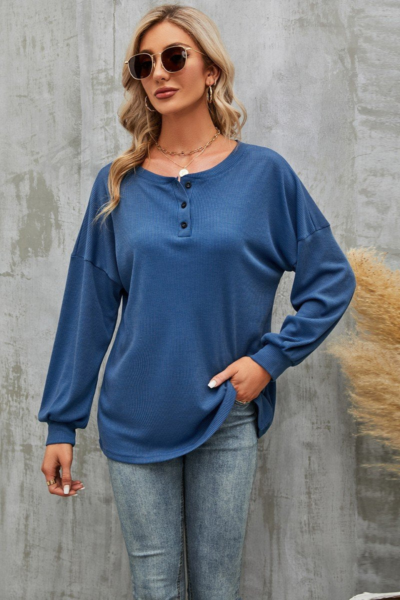 WOMEN LOOSE FIT HENLEY NECK RIBBED PULLOVER TEE