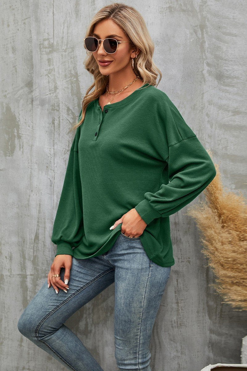 WOMEN LOOSE FIT HENLEY NECK RIBBED PULLOVER TEE