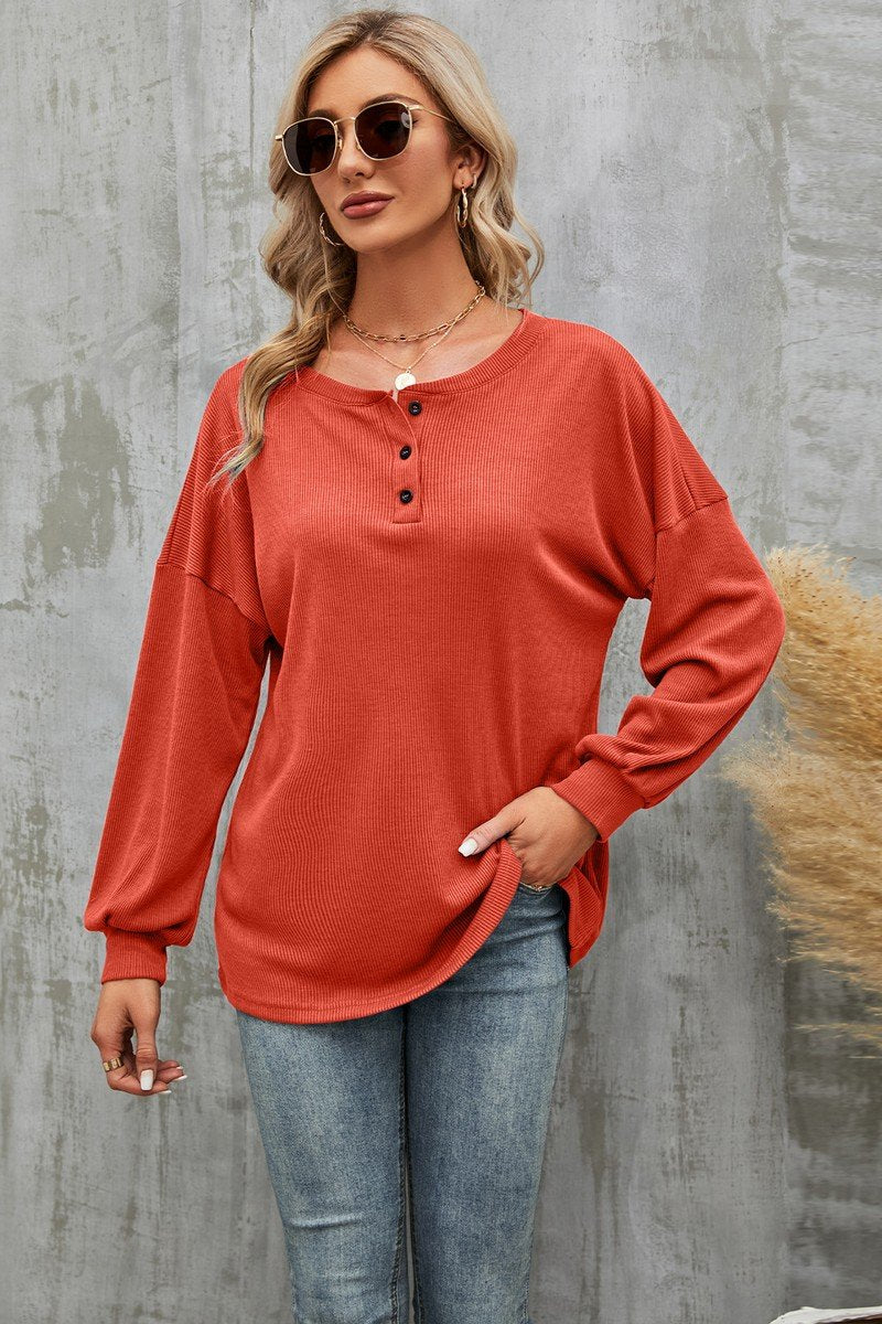 WOMEN LOOSE FIT HENLEY NECK RIBBED PULLOVER TEE